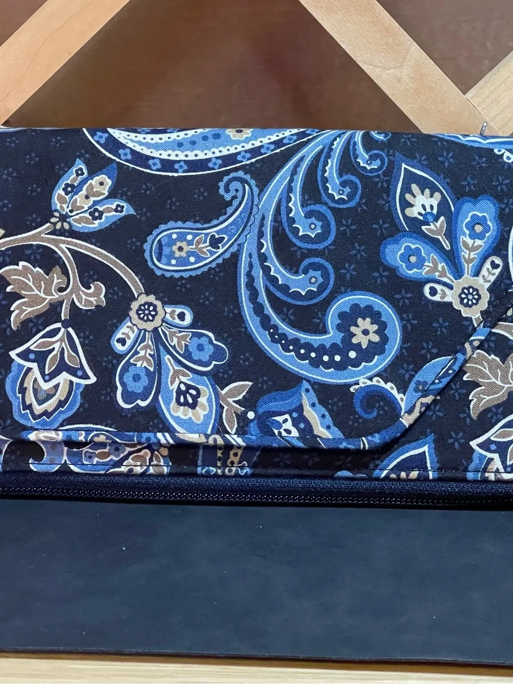Vera Bradley Blue Paisley Zip-Around Cotton Wallet - Multi Purpose Organizer